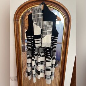 Vince Black and White Geometric sleeveless cardigan